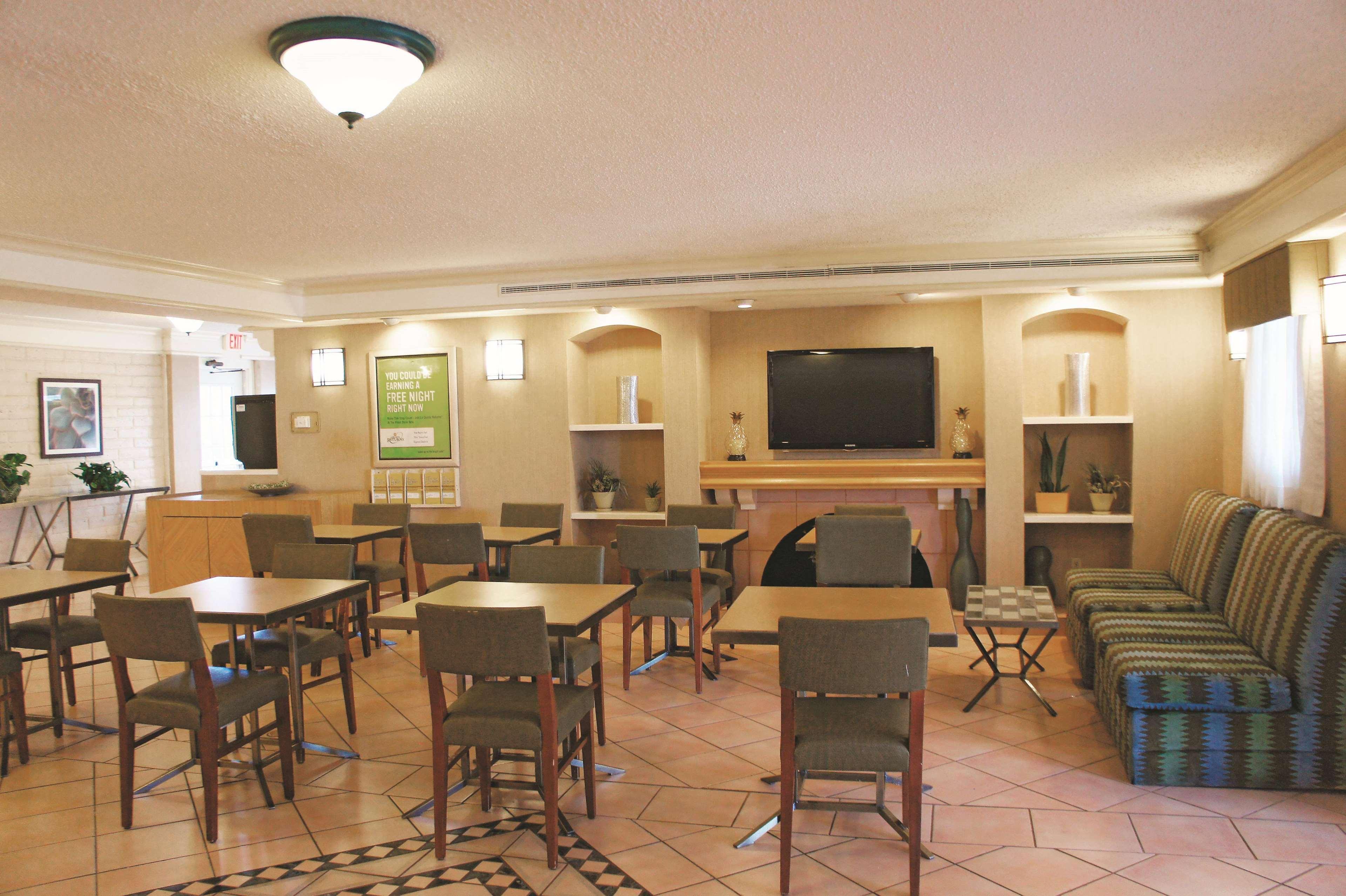 Baymont By Wyndham Houston La Porte Buitenkant foto
