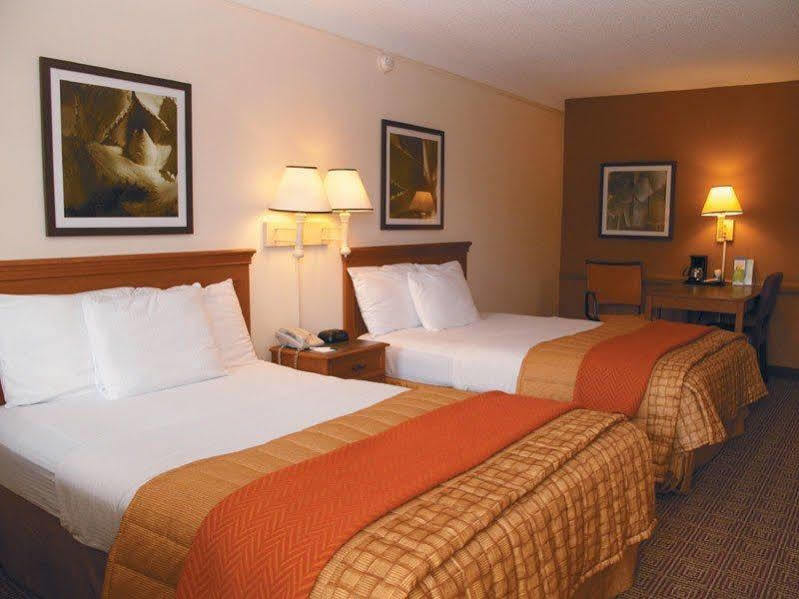 Baymont By Wyndham Houston La Porte Buitenkant foto